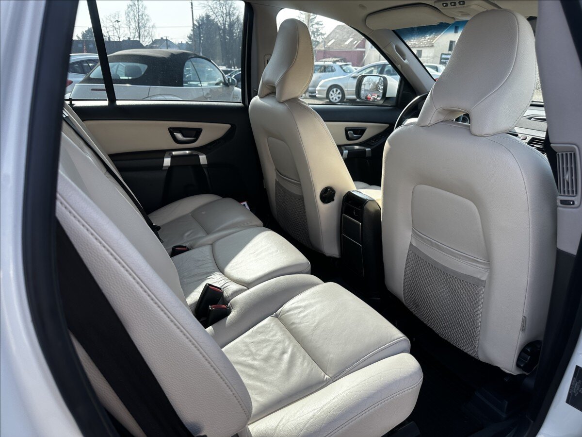Volvo XC90 SUV / Terénní 2,4 l 136 kw