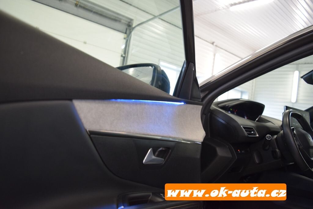 Peugeot 5008 MPV 1,5 l 96 kw