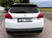 Peugeot 2008 9