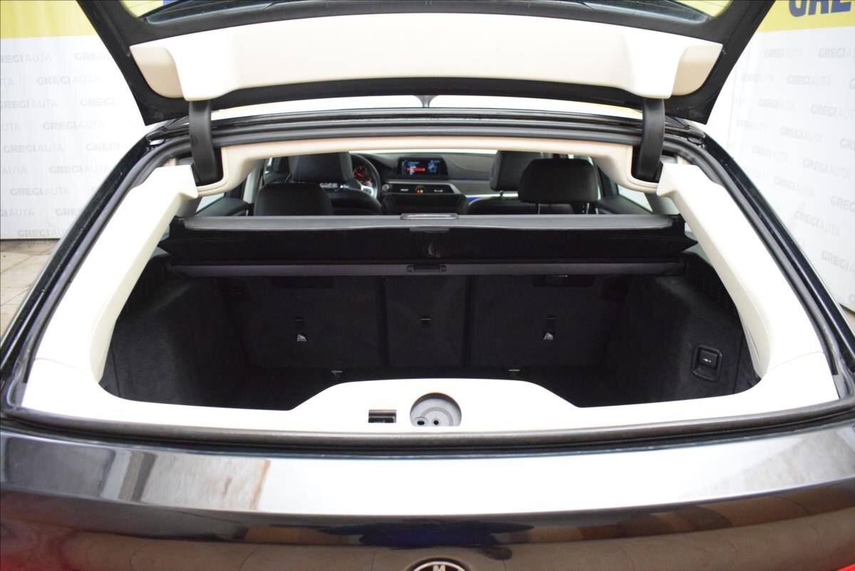 BMW Řada 5 Kombi 3,0 l 195 kw