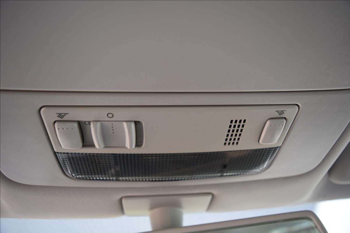 Volkswagen Touran Kombi 1,4 l 103 kw