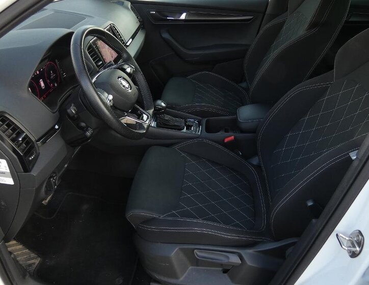 Škoda Karoq SUV / Terénní 1,5 l 110 kw