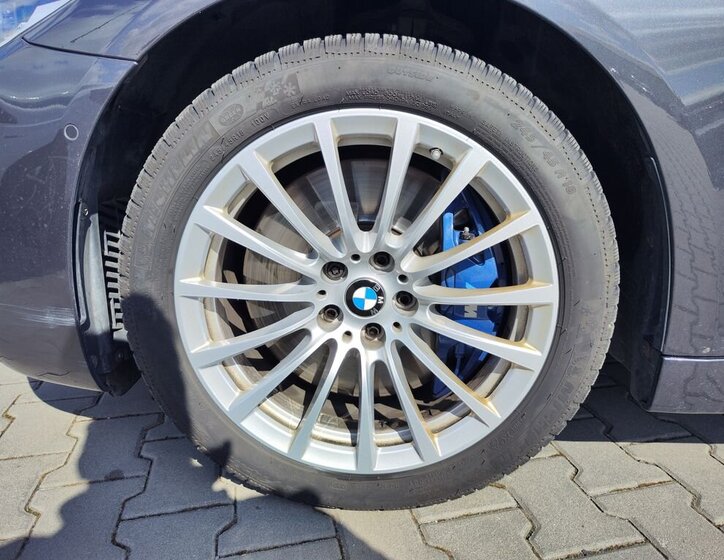 BMW Řada 5 Sedan / Limuzína 3,0 l 250 kw