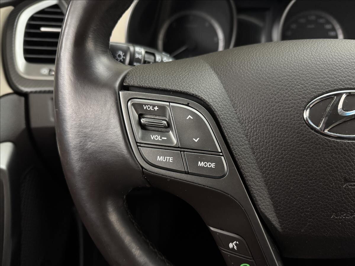 Hyundai Santa Fe SUV 2,2 l 147 kw