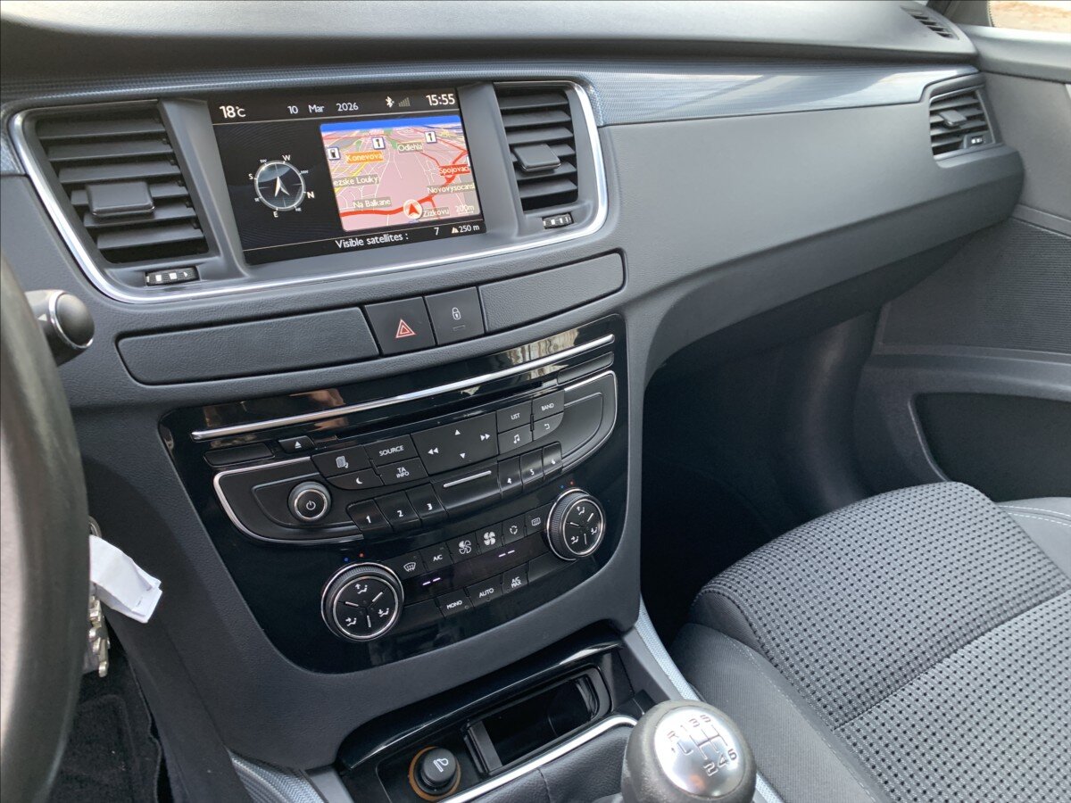 Peugeot 508 Sedan / Limuzína 2,0 l 120 kw