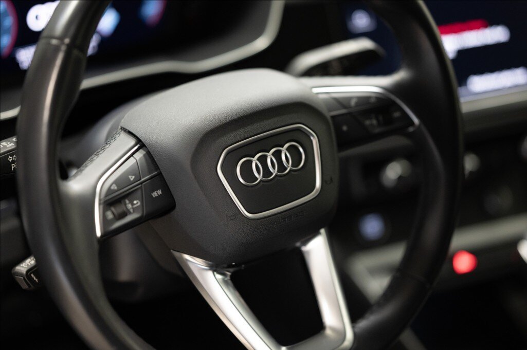Audi Q3 SUV / Terénní 1,5 l 110 kw