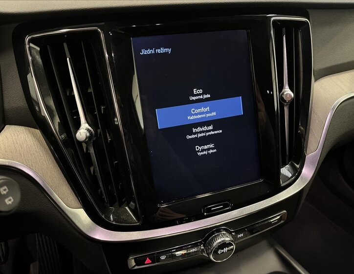 Volvo V60 Kombi 2,0 l 184 kw