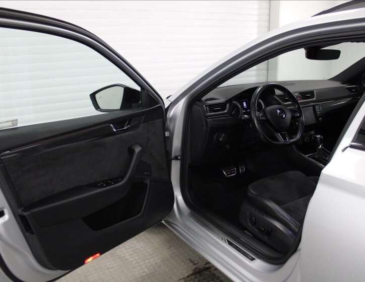 Škoda Superb Kombi 2,0 l 110 kw