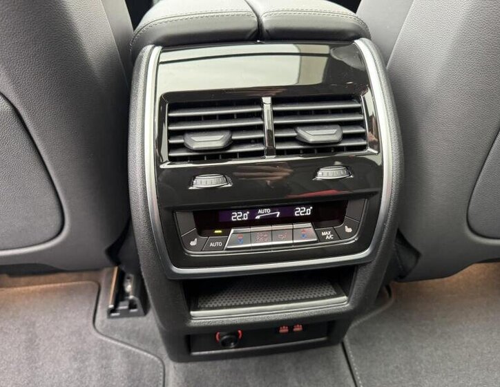 BMW X7 SUV 3,0 l 250 kw