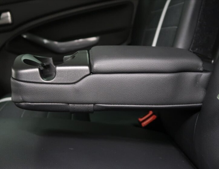 Ford Kuga SUV / Terénní 2,0 l 103 kw