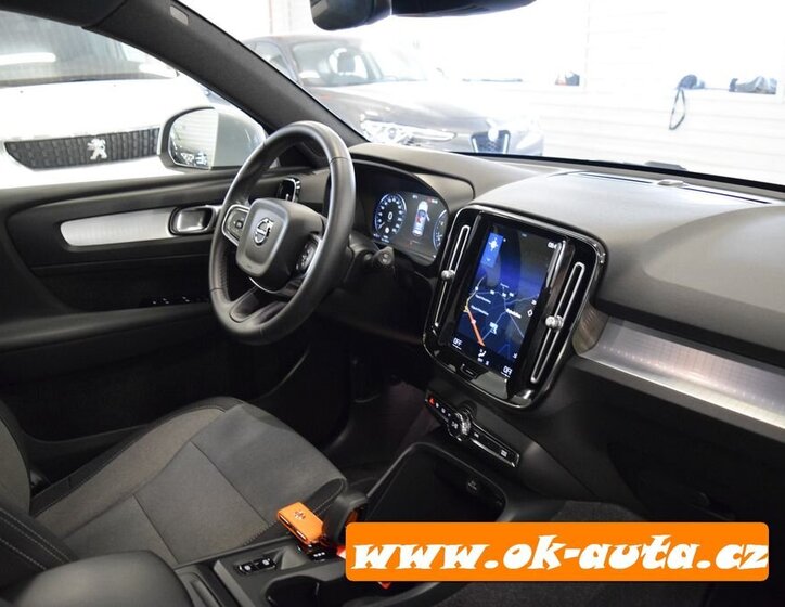 Volvo XC40 SUV 2,0 l 120 kw