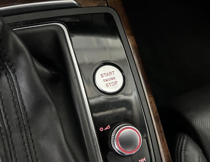 Audi A6 Sedan / Limuzína 3,0 l 230 kw