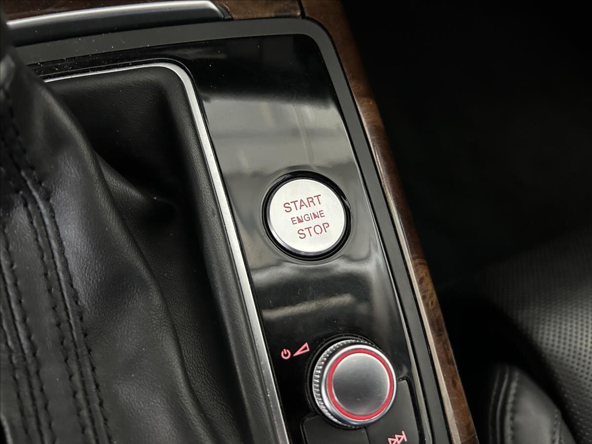 Audi A6 Sedan / Limuzína 3,0 l 230 kw