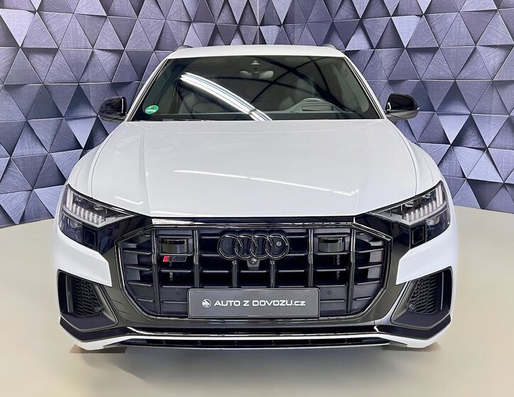 Audi SQ8 SUV 4,0 l 373 kw