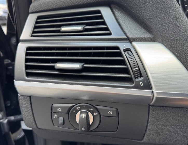 BMW X5 SUV / Terénní 3,0 l 180 kw