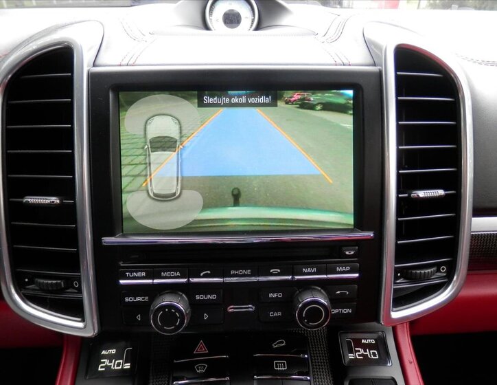 Porsche Cayenne SUV 4,1 l 281 kw