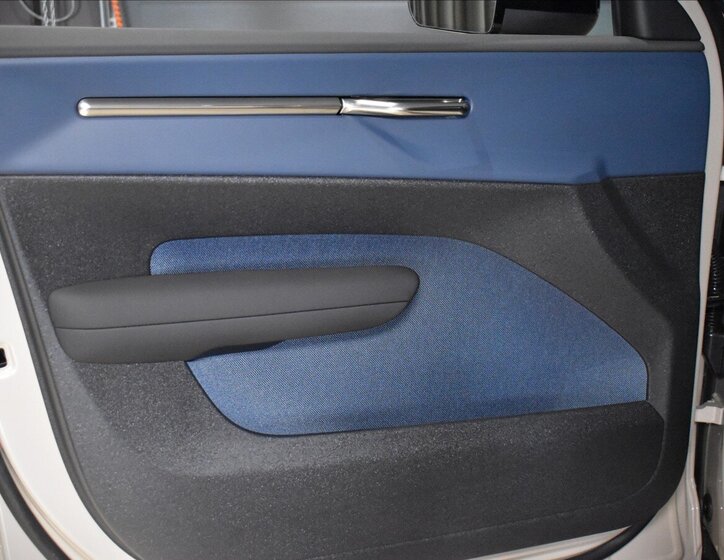 Volvo EX30 SUV / Terénní 0,0 315 kw