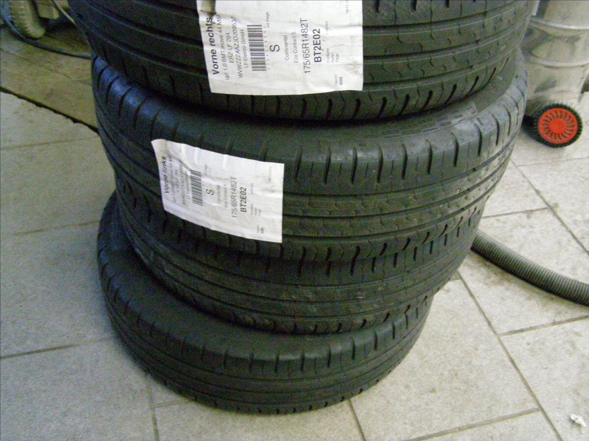 Volkswagen up! Hatchback 999,0 44 kw