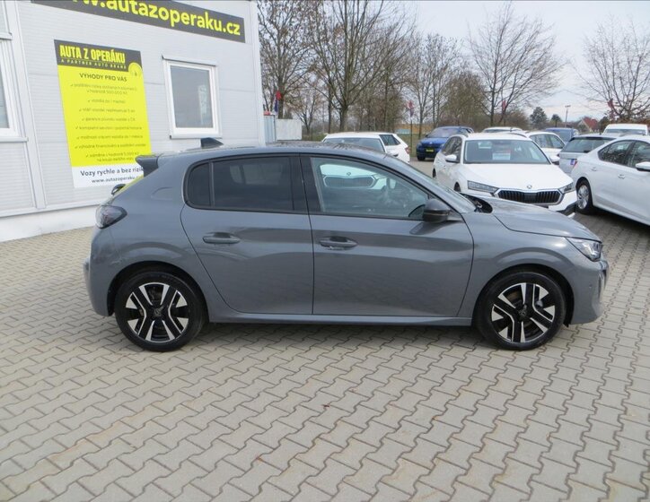 Peugeot 208 Hatchback 1,2 l 74 kw