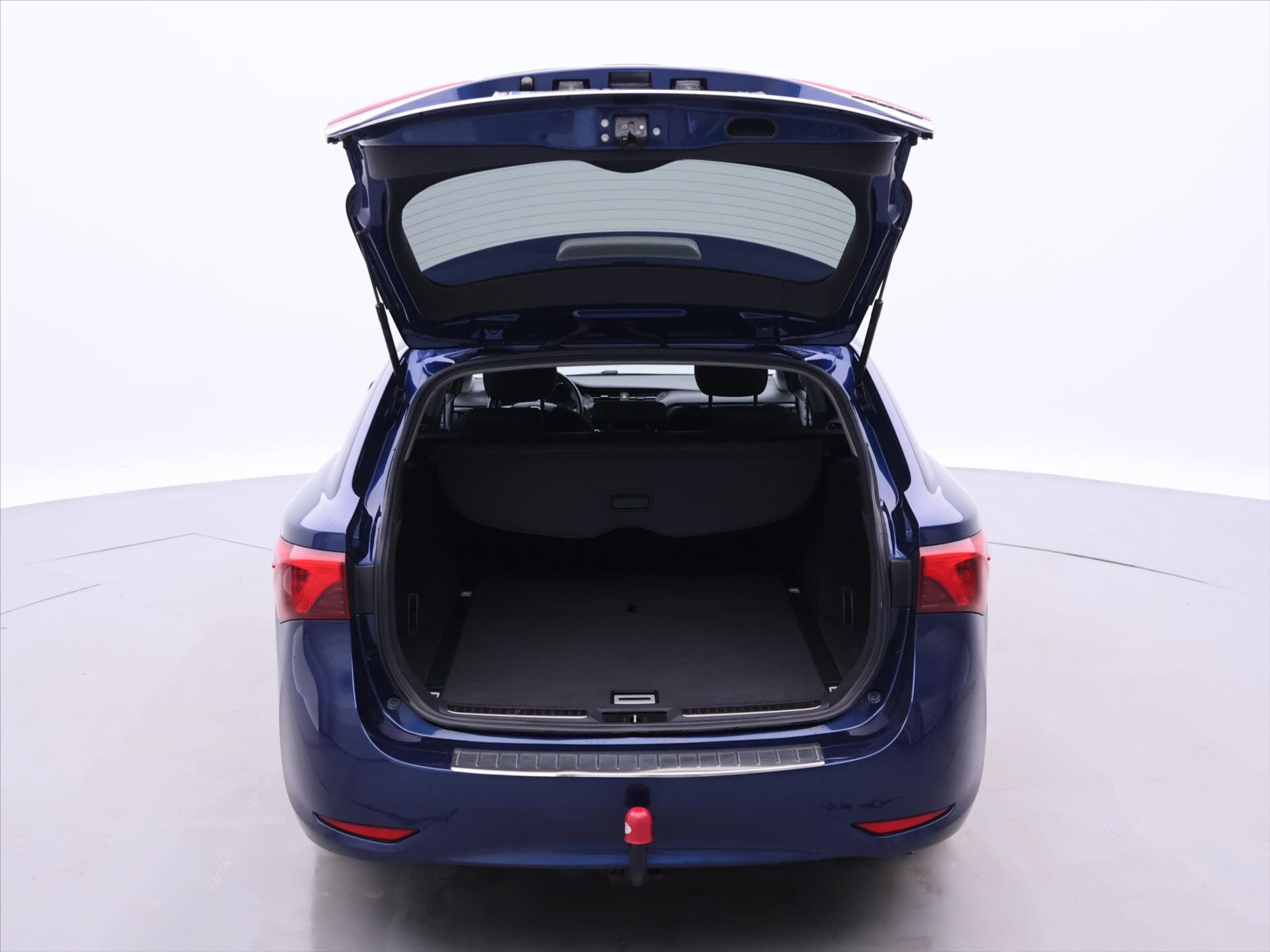 Toyota Avensis Kombi 2,0 l 105 kw