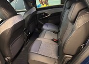 Peugeot 5008 SUV 1,2 l 107 kw