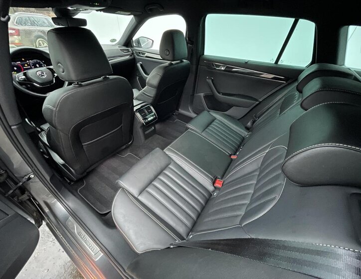 Škoda Superb 18