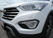 Hyundai Grand Santa Fe 4