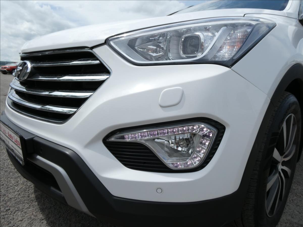 Hyundai Grand Santa Fe