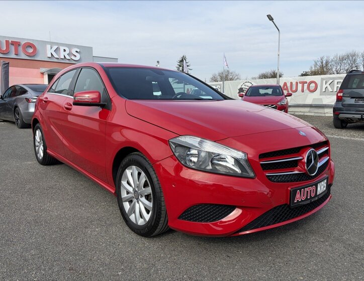 Mercedes-Benz Třídy A Hatchback 1,6 l 90 kw
