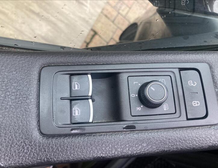 Volkswagen Multivan 9