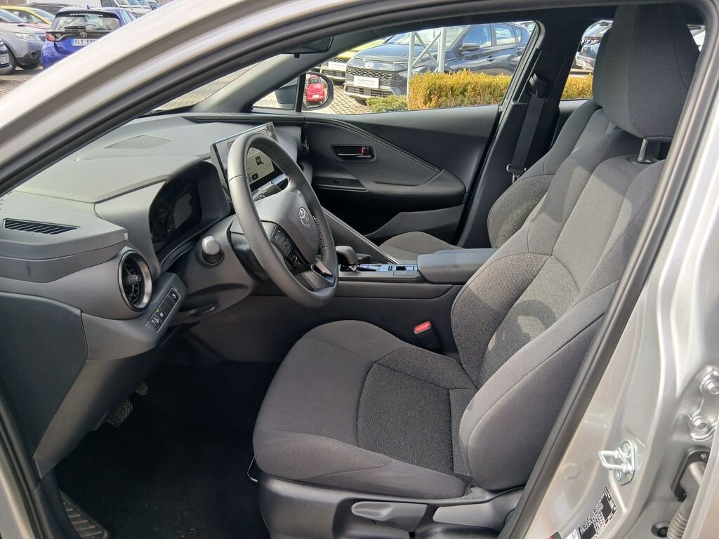 Toyota C-HR SUV / Terénní 1,8 l 72 kw