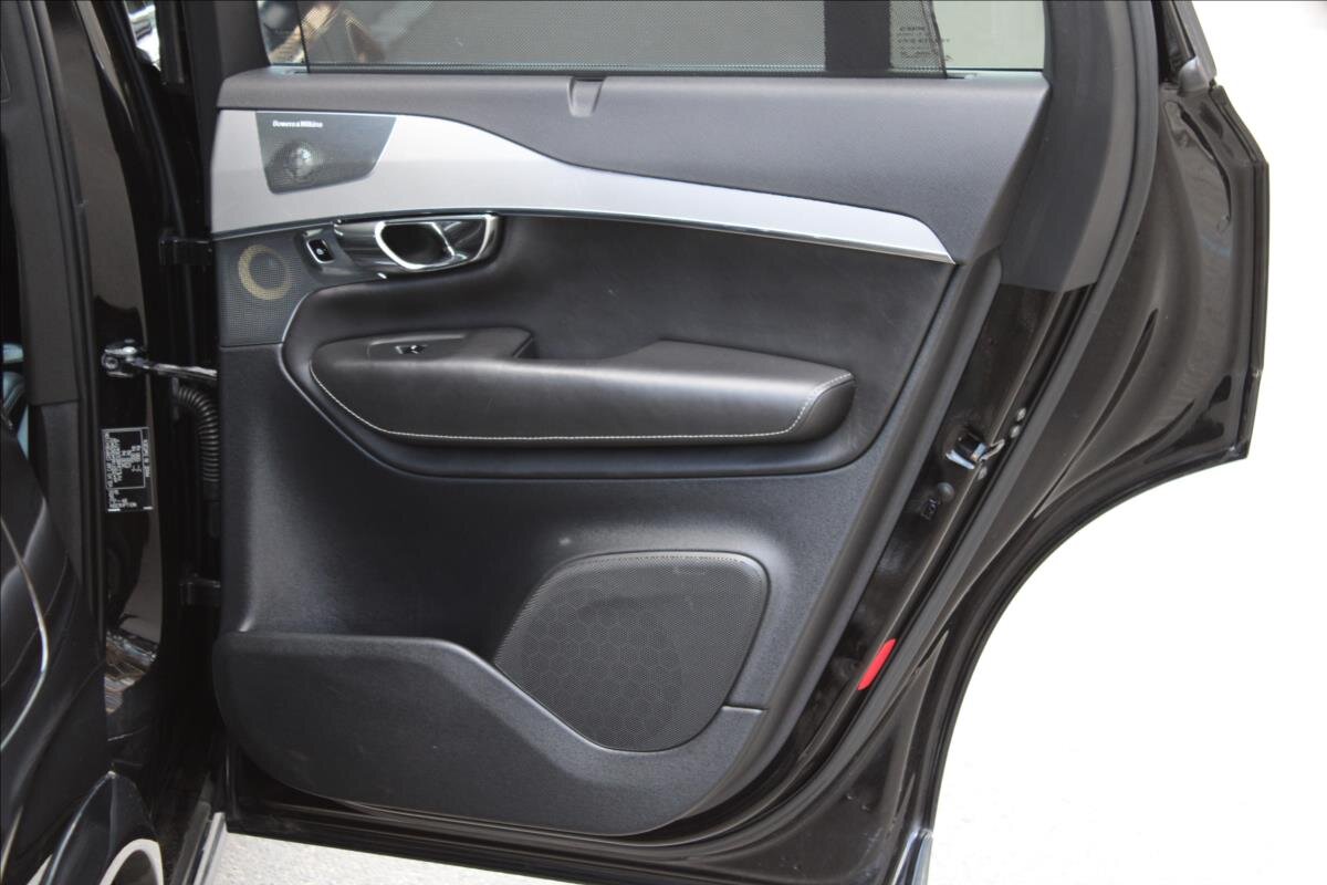 Volvo XC90 SUV / Terénní 2,0 l 165 kw