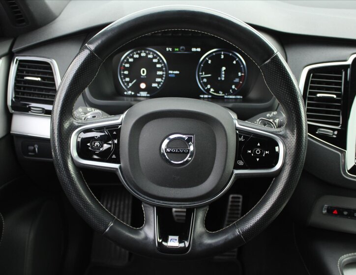 Volvo XC90 SUV 2,0 l 173 kw