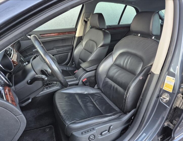 Škoda Superb Sedan / Limuzína 2,0 l 125 kw