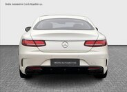 Mercedes-Benz Třídy S Kupé 4,0 l 450 kw