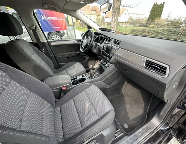 Volkswagen Touran MPV 1,2 l 81 kw