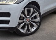 Jaguar F-Pace SUV / Terénní 3,0 l 221 kw