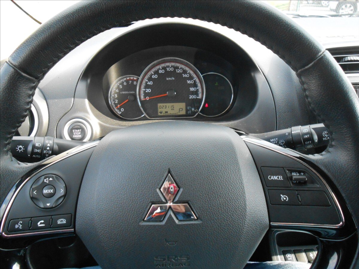 Mitsubishi Space Hatchback 1,2 l 59 kw