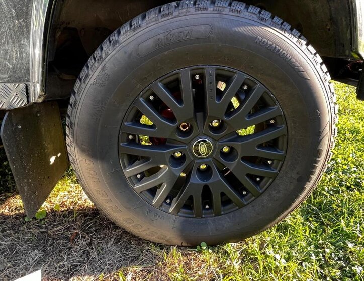 Land Rover Defender SUV / Terénní 2,2 l 90 kw