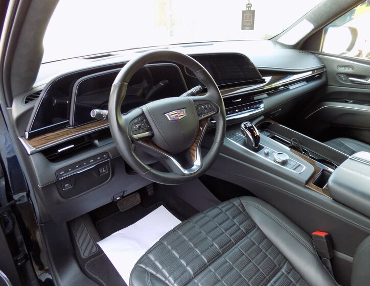 Cadillac Escalade 15