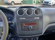 Ford Transit Connect 8
