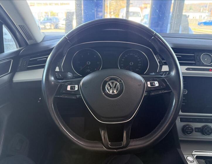 Volkswagen Passat 13