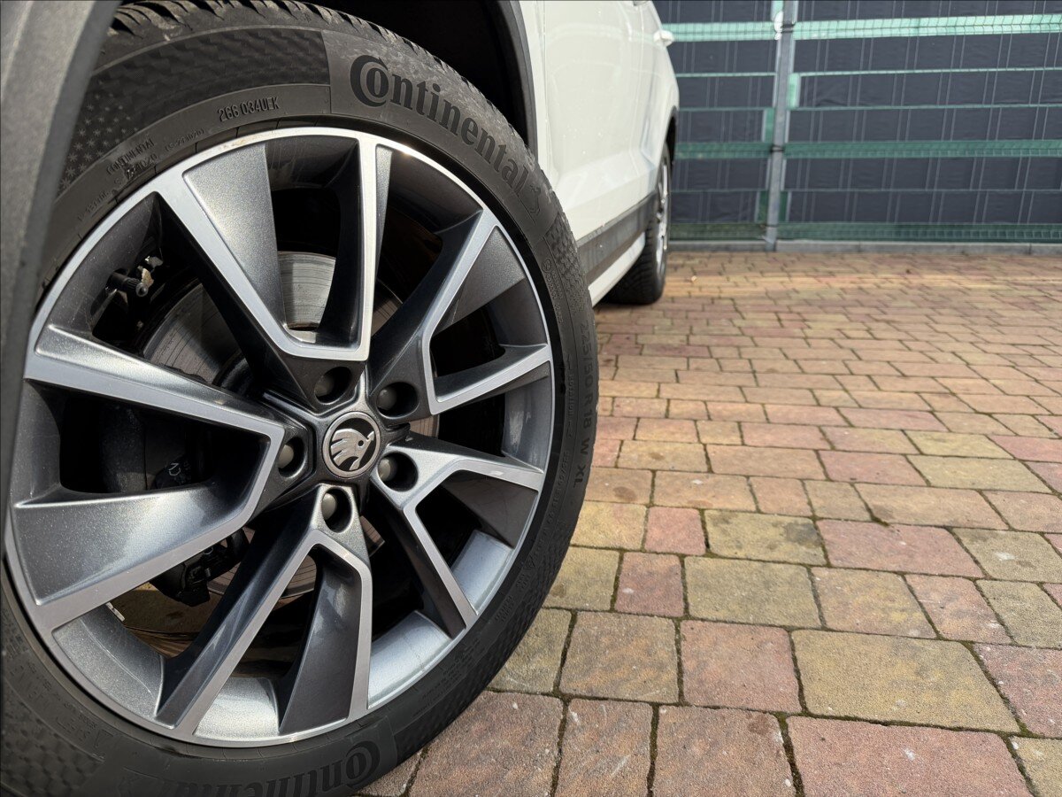 Škoda Karoq SUV / Terénní 2,0 l 140 kw