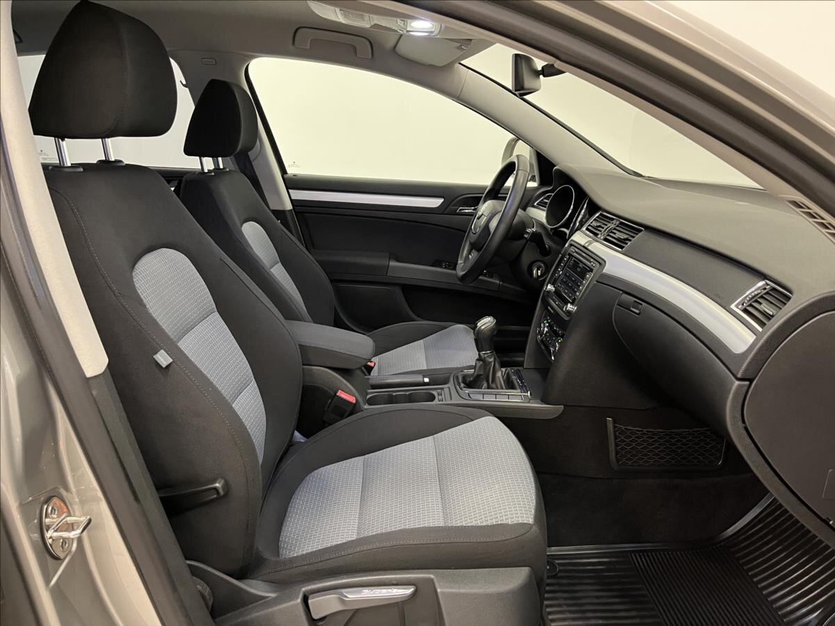 Škoda Superb Liftback 2,0 l 103 kw