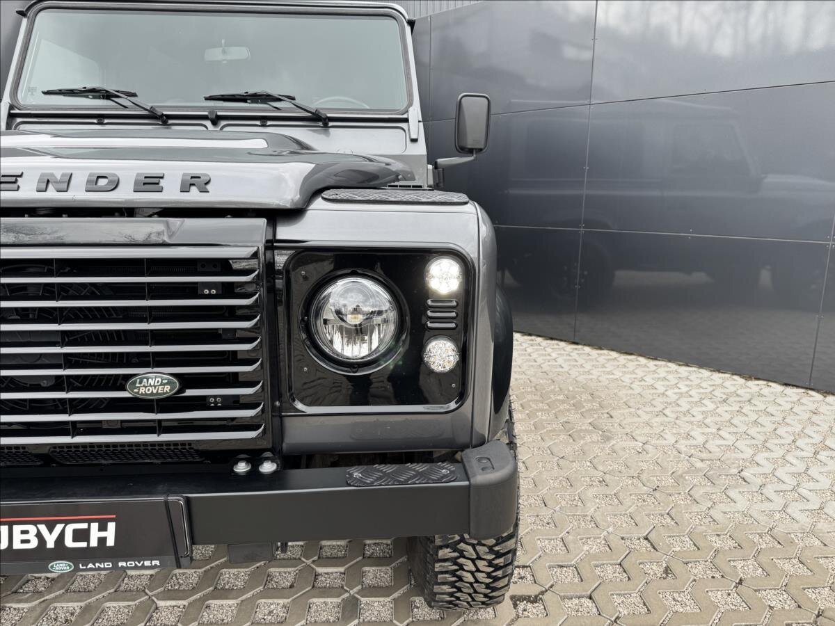 Land Rover Defender Skříň 2,2 l 90 kw