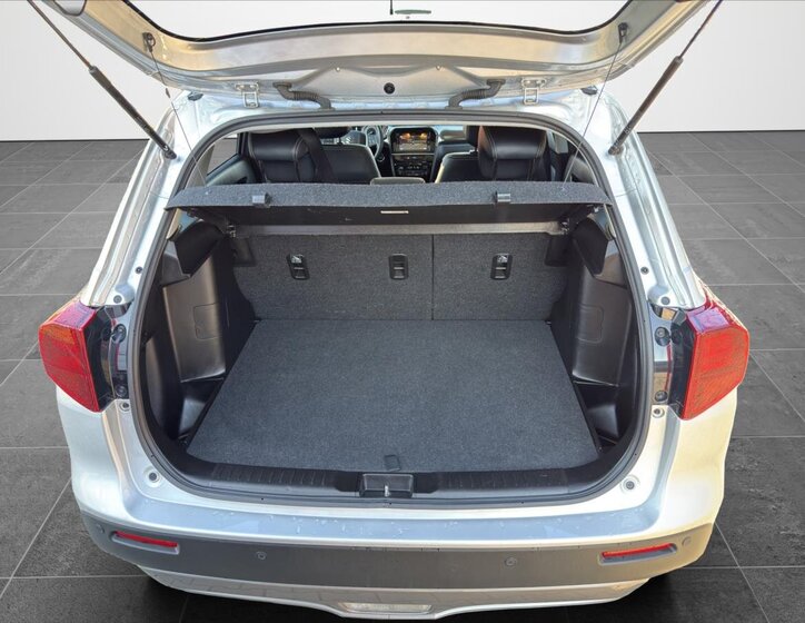 Suzuki Vitara SUV / Terénní 1,4 l 95 kw