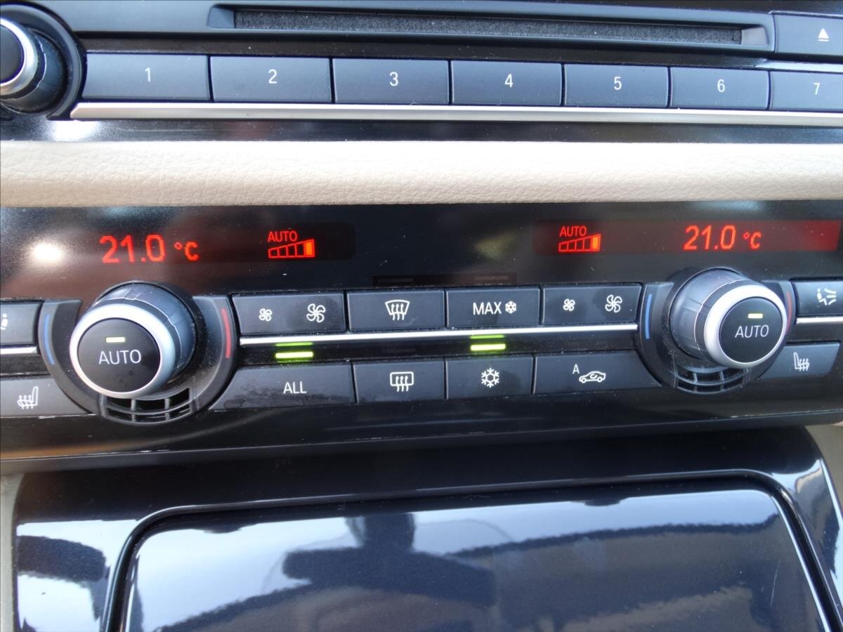 BMW Řada 5 Kombi 3,0 l 150 kw