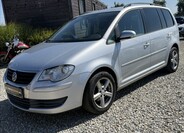 Volkswagen Touran 1