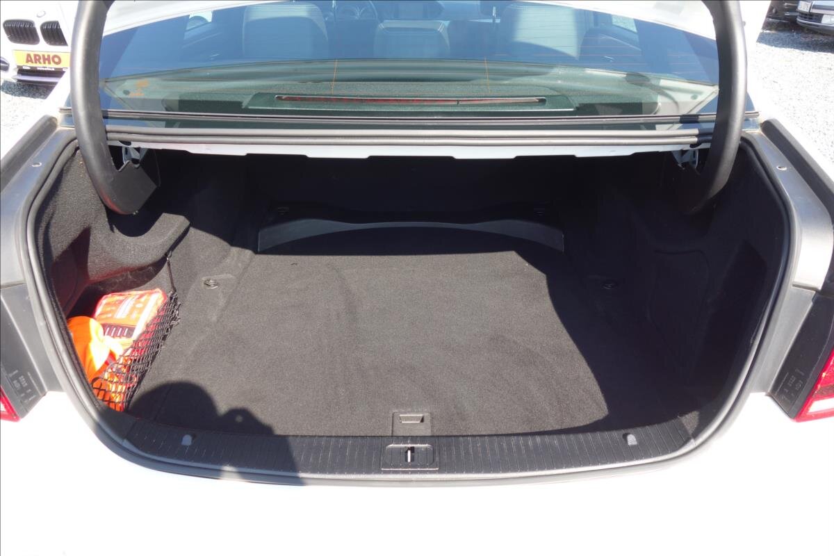 Mercedes-Benz Třídy E Sedan / Limuzína 2,1 l 125 kw