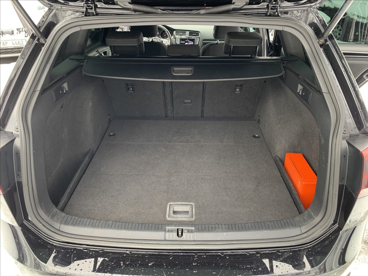 Volkswagen Golf Kombi 2,0 l 135 kw